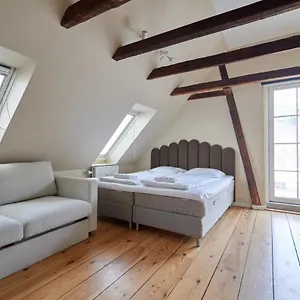 perfect-stylish-apartment-heart-of-copenhagen.copenhagenhotelselect.com/