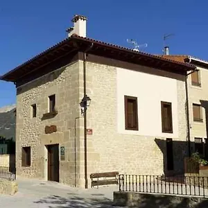  Villa Mercedes Etxea