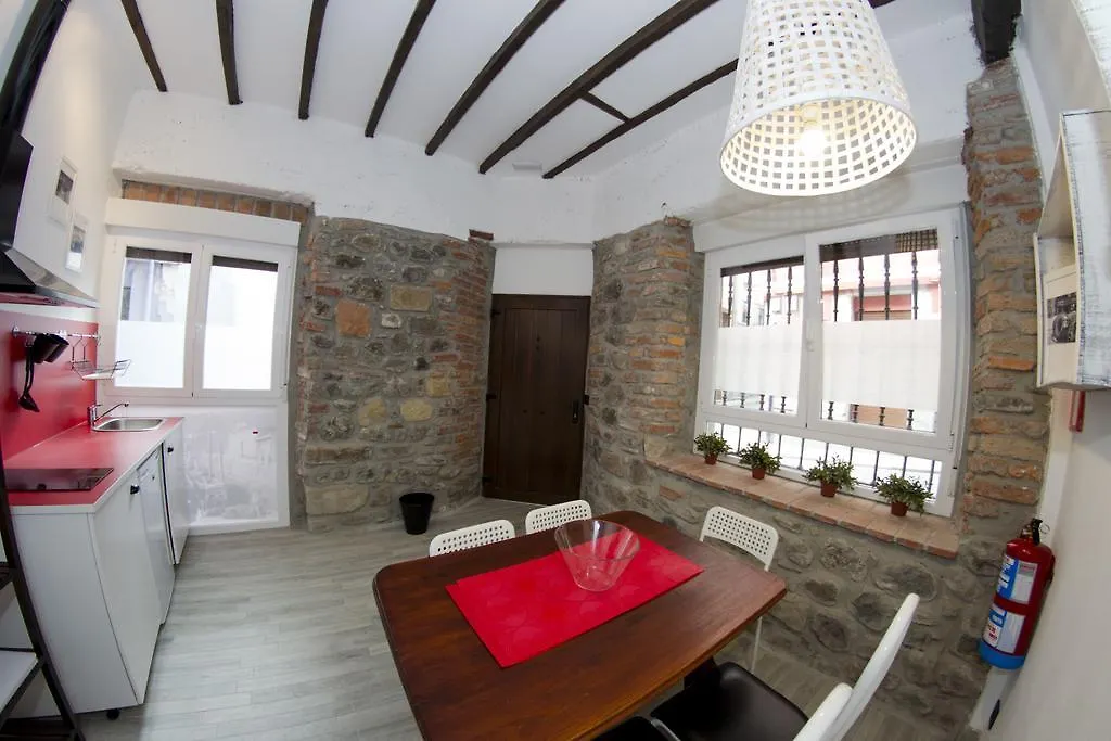 Andra Mari Apartamentu Turistikoak بيرميو 0*,