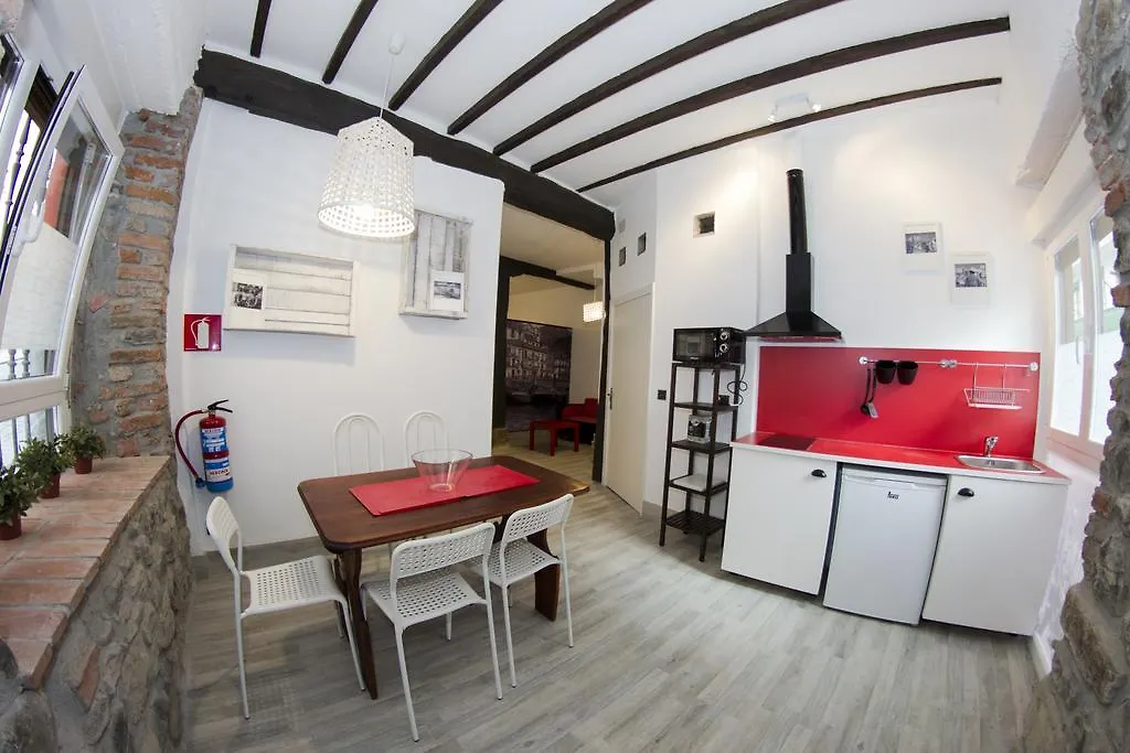 Andra Mari Apartamentu Turistikoak بيرميو