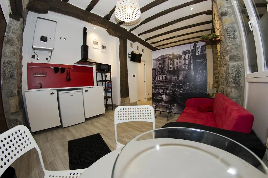 Andra Mari Apartamentu Turistikoak بيرميو إسبانيا
